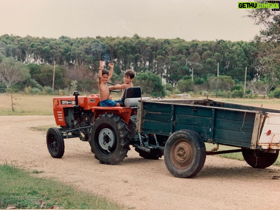 Chino Darín Instagram - Sábado 90’s #primos