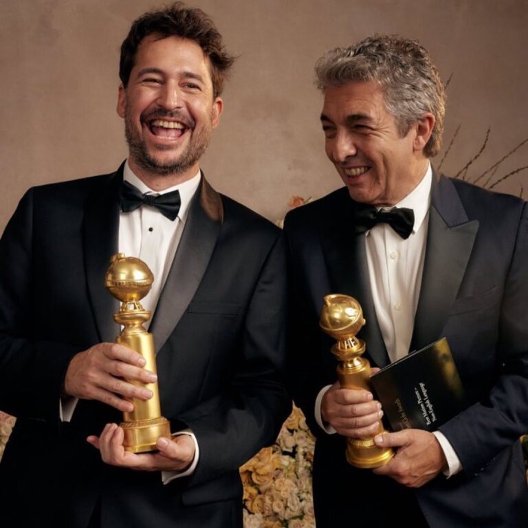 Chino Darín Instagram - Amo la alegría! Felicitaciones a todo el equipazo de Argentina,1985 ♥️ Golden Globes