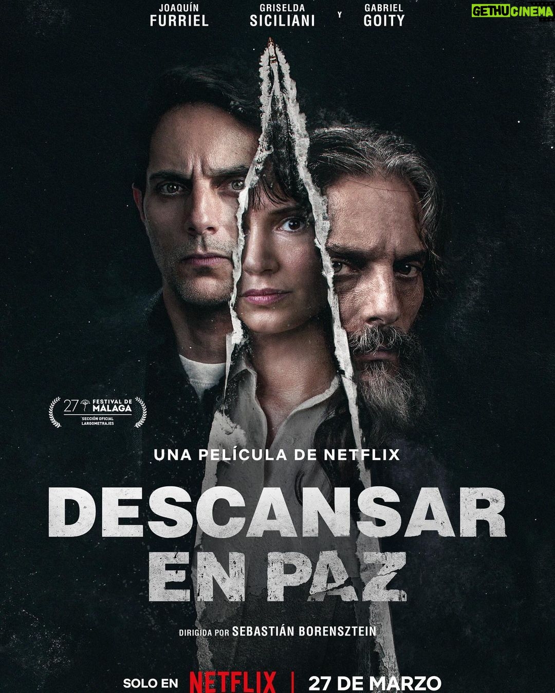 Chino Darín Instagram - Cuidándole el trípode al amigo @jorgefuembuena durante la presentación de “Descansar en Paz” en la Sección Oficial del @festivalmalaga ♥️ Málaga