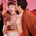 Chino Darín Instagram - Unas con la flamante ganadora del premio @fotogramas_es como Mejor Actriz de TV por “El cuerpo en llamas” ♥️