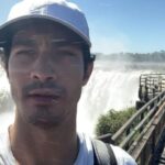 Chino Darín Instagram - Hace un par de años flashando con @ursulolita en la Garganta del Diablo. “Parece hecho por ordenador!” #TBT 🇦🇷♥️ Gracias a nuestra guía Yoli por tremenda experiencia! 🙏🏽 Garganta Del Diablo, Cataratas Del Iguazu, Argentina