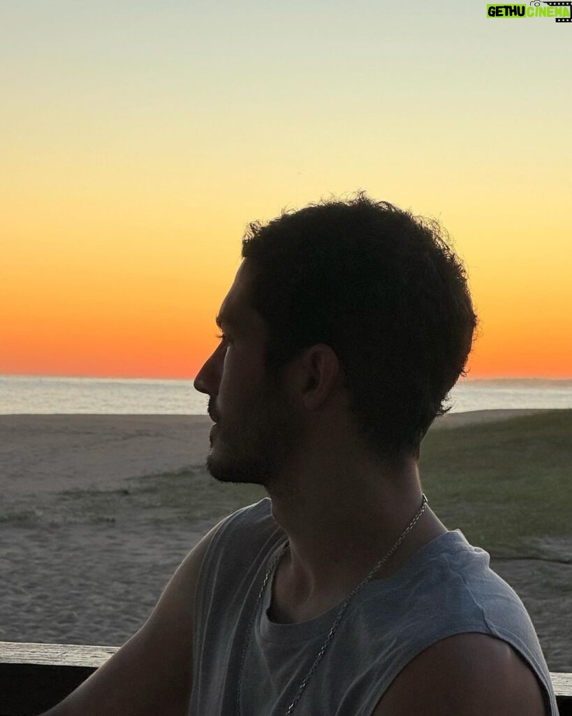 Chino Darín Instagram - Al este de acá nomás República Oriental del Uruguay