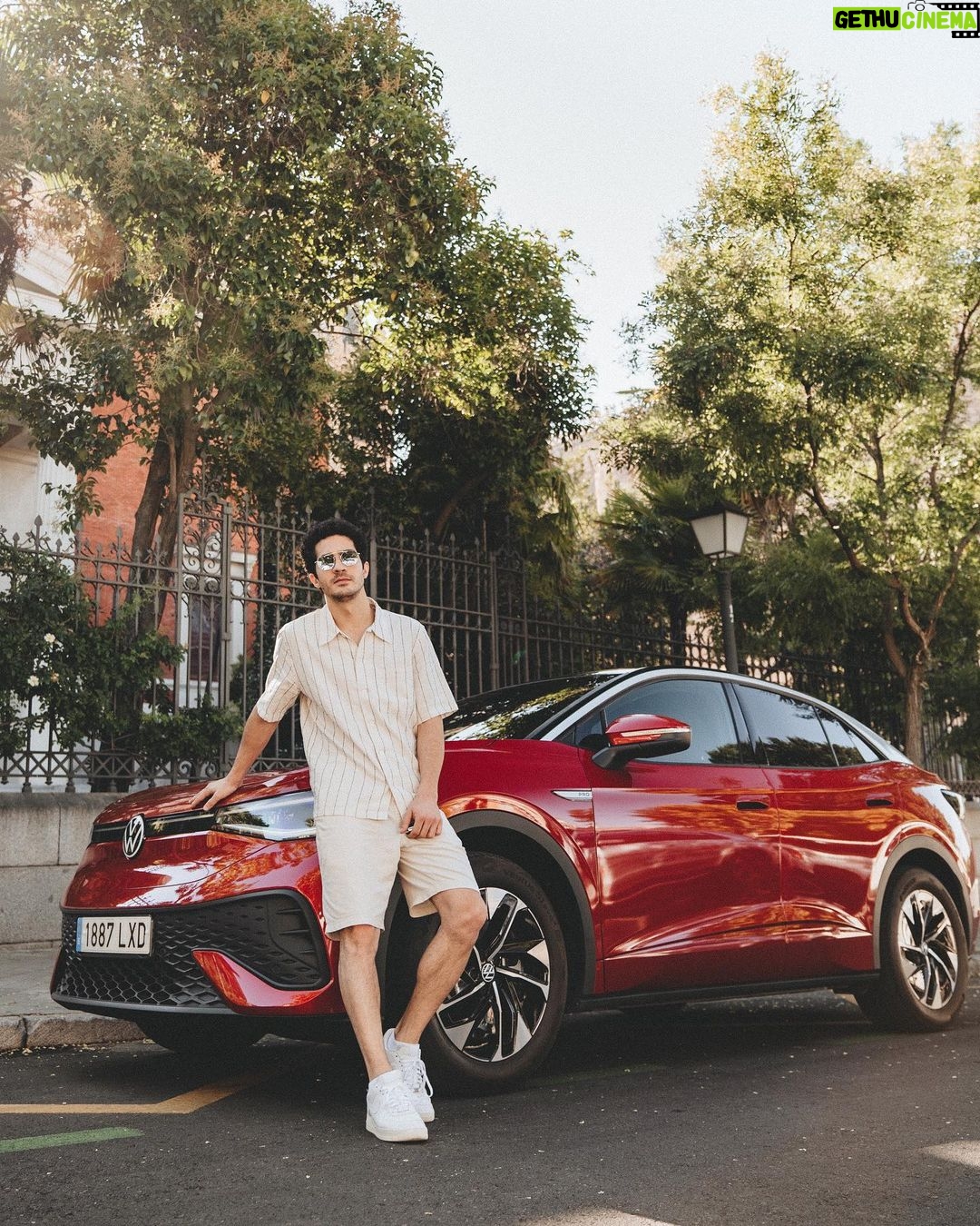 Chino Darín Instagram - Hasta ahora mi modelo 100% eléctrico favorito es el ID.5 de @vw_es Vean en stories algunos detalles que lo hacen increíble! ♥️