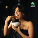 Chitrangada Singh Instagram - A great look comprises of these: a dress to make you look your best, well-styled hair, and most importantly, a bright smile to bring it all together. Chitrangda relies on the Tissue Test to check whether or not she is ready to head out the door. And the product she uses to ensure she passes this? The Dabur Herb’l Activated Charcoal Toothpaste from @daburherblindia has active charcoal with 0% added harmful chemicals & powerful herbs and charcoal treated with oxygen that gives white teeth with fresh breath ✨ Buy it now on Amazon 🛍️ #ChooseBlackForWhite #YouCanNeverGoWrongWithBlack #DaburHerb’lCharcoal #Dabur #oralbeauty #ad