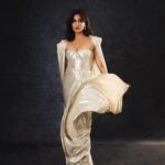 Chitrangada Singh Instagram - Gold rush ✨✨💖 . . For the event MHU @kajol_mulani Outfit : @neeturohra_india jewellry : @karishma.joolry Styling :@eshaamiin1 Images: @rushankaf
