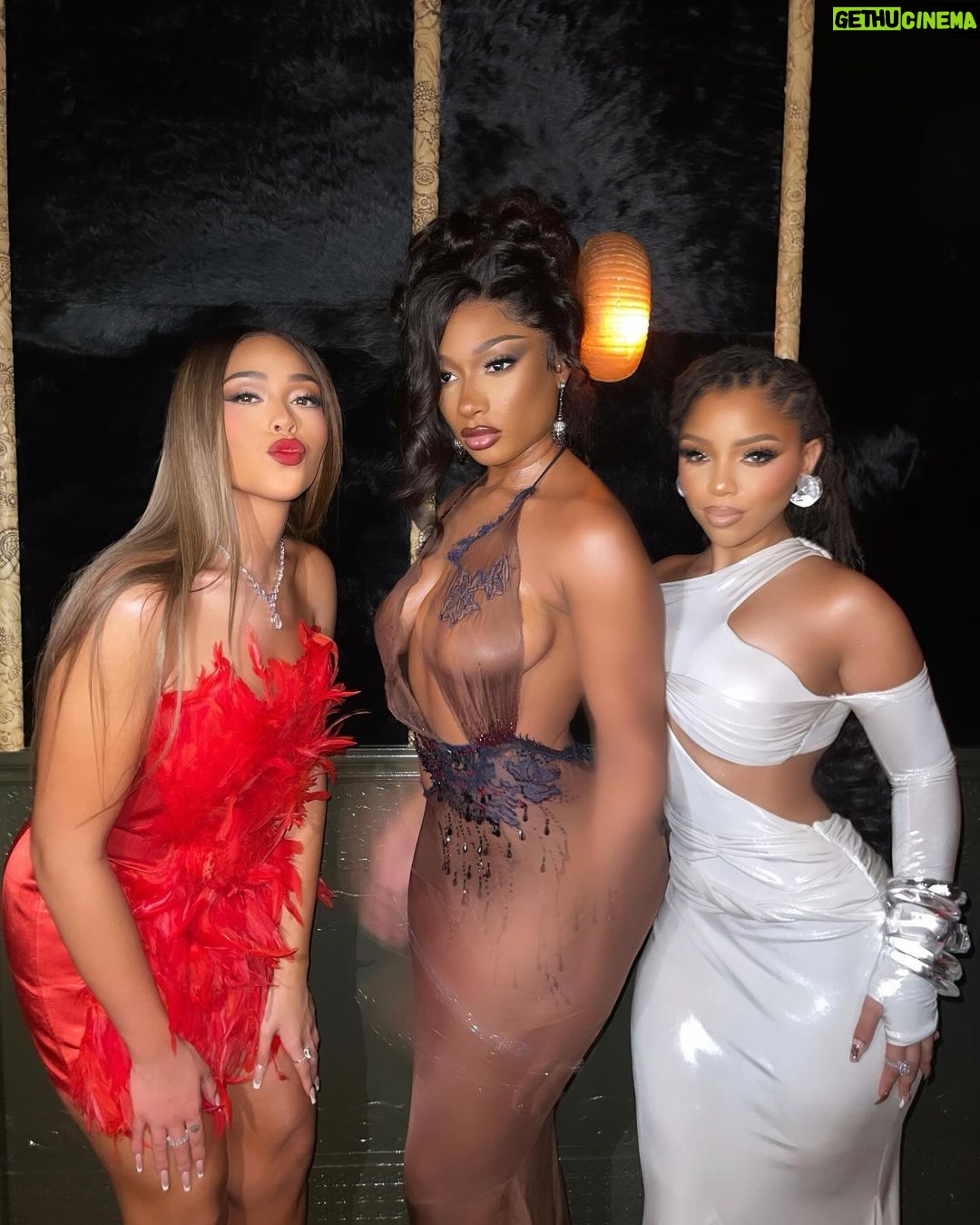 Chloe Bailey Instagram - i barely step out.. but when i do 😏🥰😘 GQ Men of the year