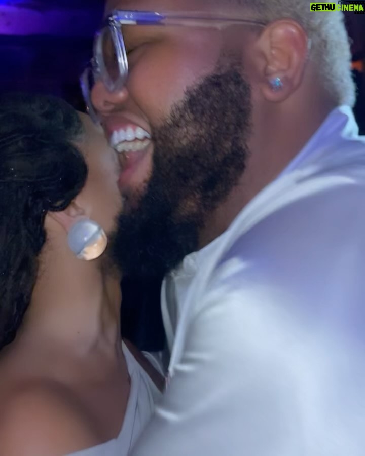 Chloe Bailey Instagram - i barely step out.. but when i do 😏🥰😘 GQ Men of the year