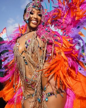 Chloe Bailey Instagram - baby’s first carnival with @legendscarnival !!! had the best time of my entire life 😍😍🥰