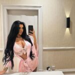 Chloe Khan Instagram - Good night loves 😝 hair by @simplygoddesssupersalon Home Sweet Home