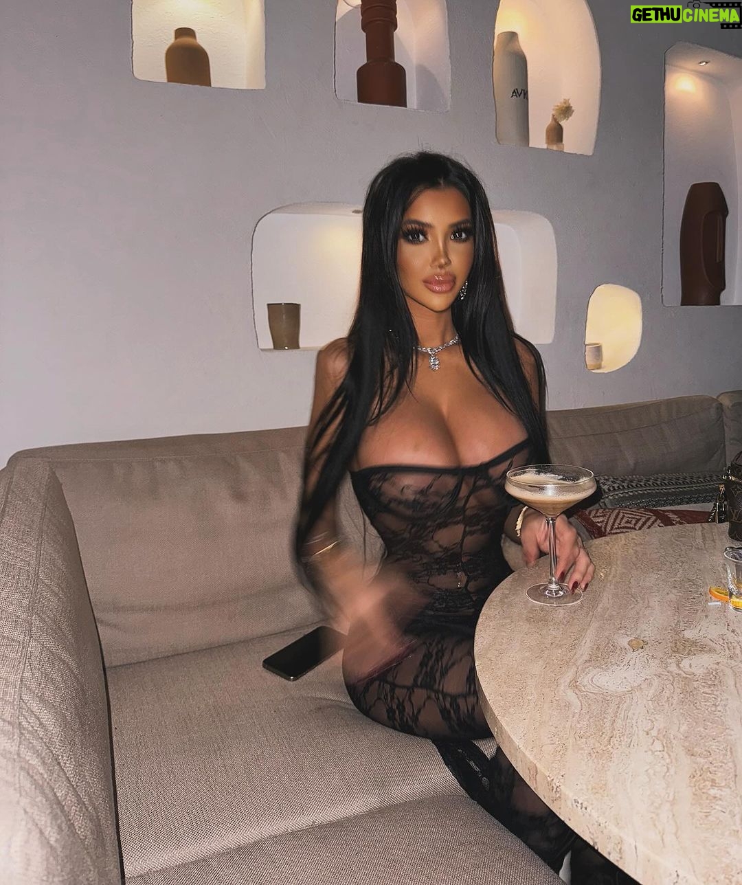 Chloe Khan Instagram - Back in my fave Parisian restaurant party tonight 🇫🇷 @kalamata.paris pic 1,2,3or4? Kalamata Paris