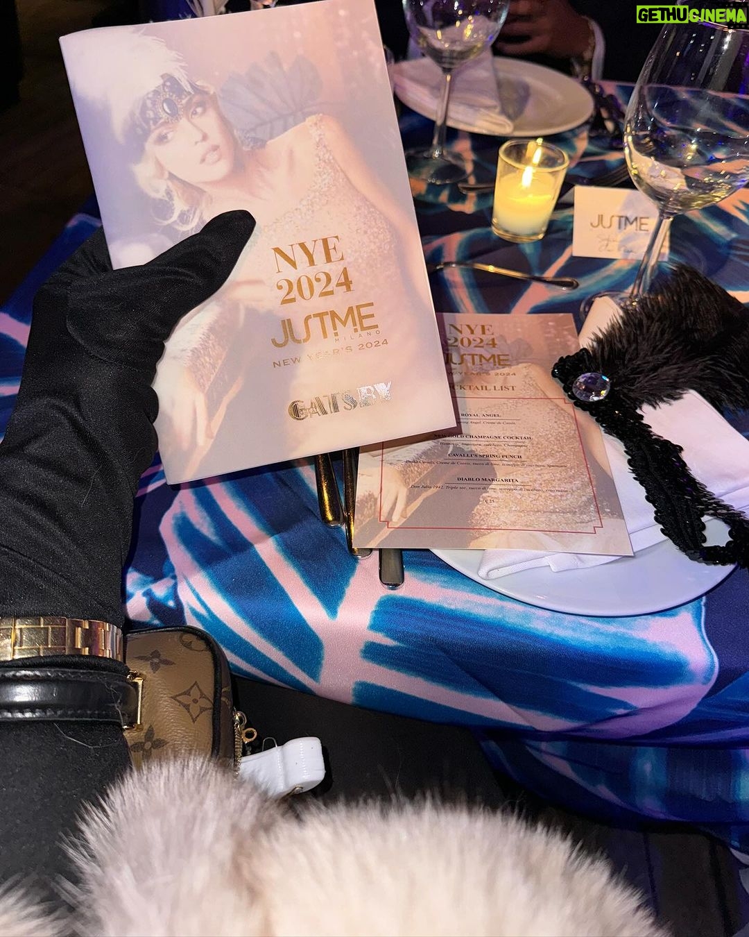 Chloe Khan Instagram - 🥂 New year Eve Gatsby gala dinner at Cavalli Milano . What a sensational night ,Wow. I never wanted 2023 to end but 2024 is about to be a magical special year 🤍 Hope everyones start to the year has proceeded on a miraculously wonderful note 🤍 Justme Milano