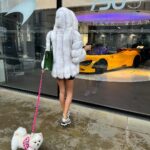 Chloe Khan Instagram - Rainy days ☔️ Knightsbridge