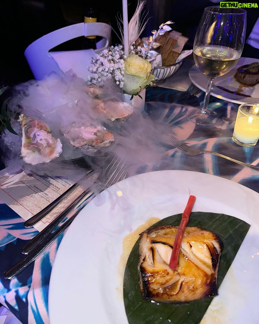 Chloe Khan Instagram - 🥂 New year Eve Gatsby gala dinner at Cavalli Milano . What a sensational night ,Wow. I never wanted 2023 to end but 2024 is about to be a magical special year 🤍 Hope everyones start to the year has proceeded on a miraculously wonderful note 🤍 Justme Milano