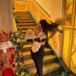 Chloe Khan Instagram - Wow, I have Been so overwhelmed with New years that I didn’t even post on the night . So prepare to be spammed 😜 - 8pm 31/12/2023 🕣Prior to counting down our beautiful new yearrrr 🥂 #Milan #italy Hotel Principe di Savoia