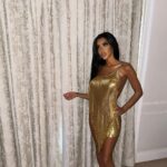 Chloe Khan Instagram - Guys can I wear this dress out ? After the 2nd pic I’m not sure 😅 Rio De Janeiro, Brazil