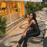 Chloe Khan Instagram - 🖤 comment what city you are in right now 🗺️ & PS have a wonderful day 🖤 Brazil