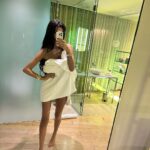 Chloe Khan Instagram - Bath & bed , goodnight love 🛁 The Sanderson Hotel