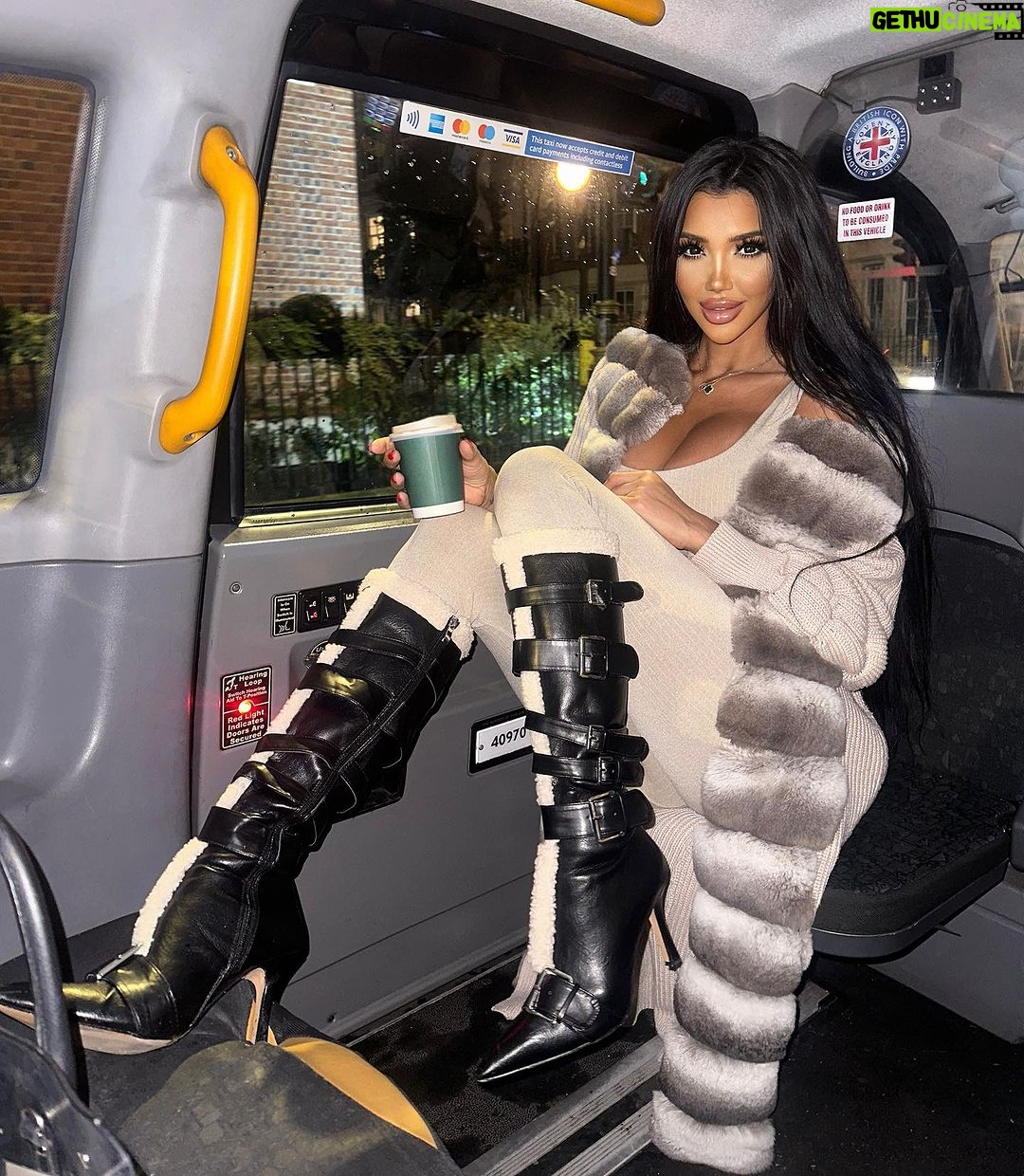 Chloe Khan Instagram - 🧊 ❄️ cozy szn Oxford Street, London