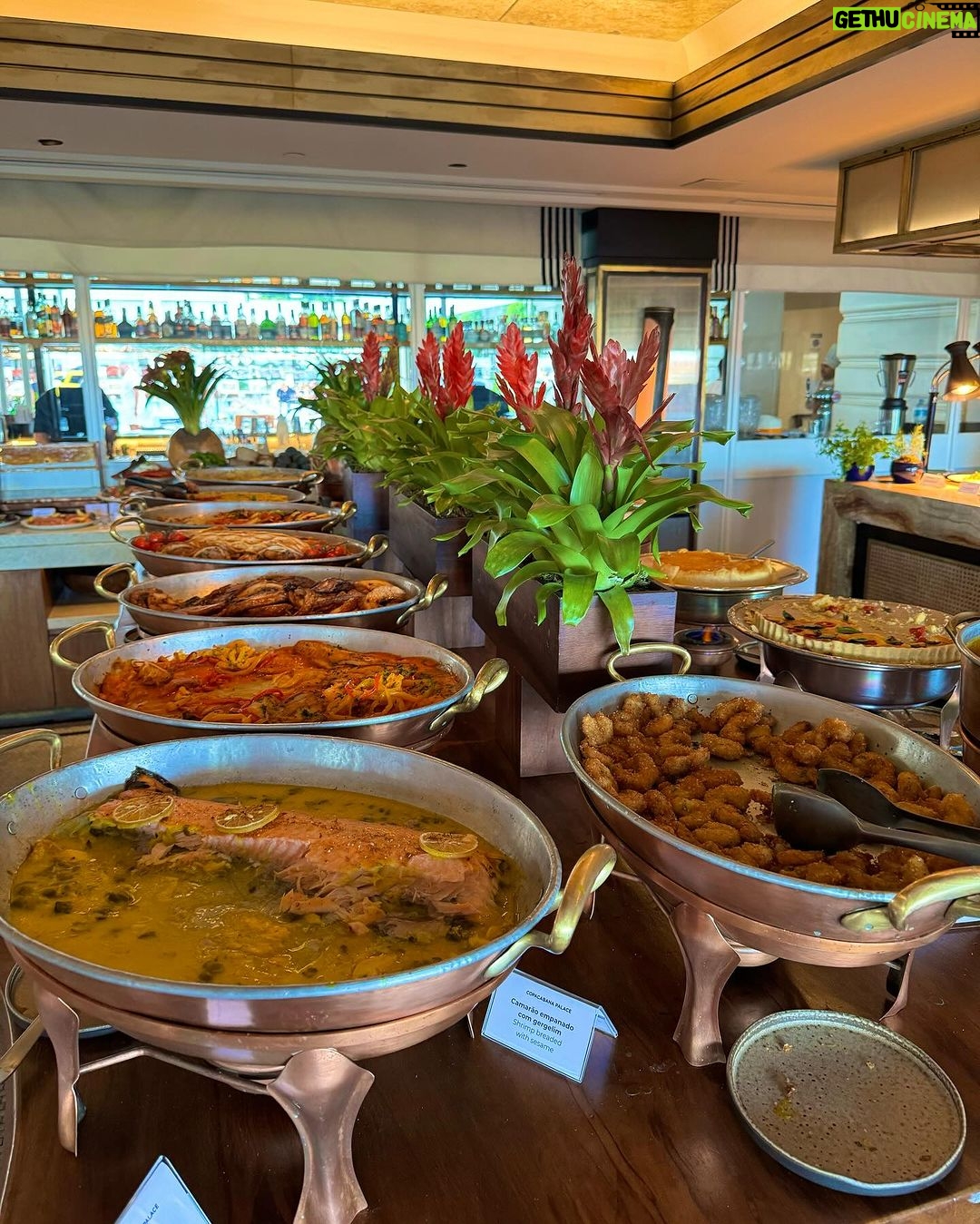 Chloe Khan Instagram - Splendid champagne Sunday brunch 🍽️ 🥂 Copacabana Palace, A Belmond Hotel