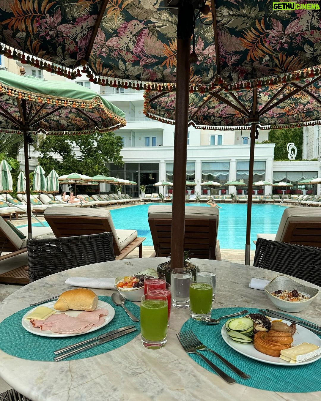 Chloe Khan Instagram - Breakfast in paradise #riodejaneiro Copacabana Palace, A Belmond Hotel