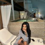 Chloe Khan Instagram - I have teamed up with @fanspicy1 💓 💰 Girls , if you want a 2nd income @fanspicy1 & myself will help you . DM them to get started