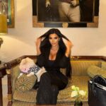 Chloe Khan Instagram - 🖤 Lanesborough Hotel, Hyde Park, London.