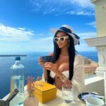 Chloe Khan Instagram - It’s a wonderful world 🌍 so thankful for this life 💙 Santorini, Greece