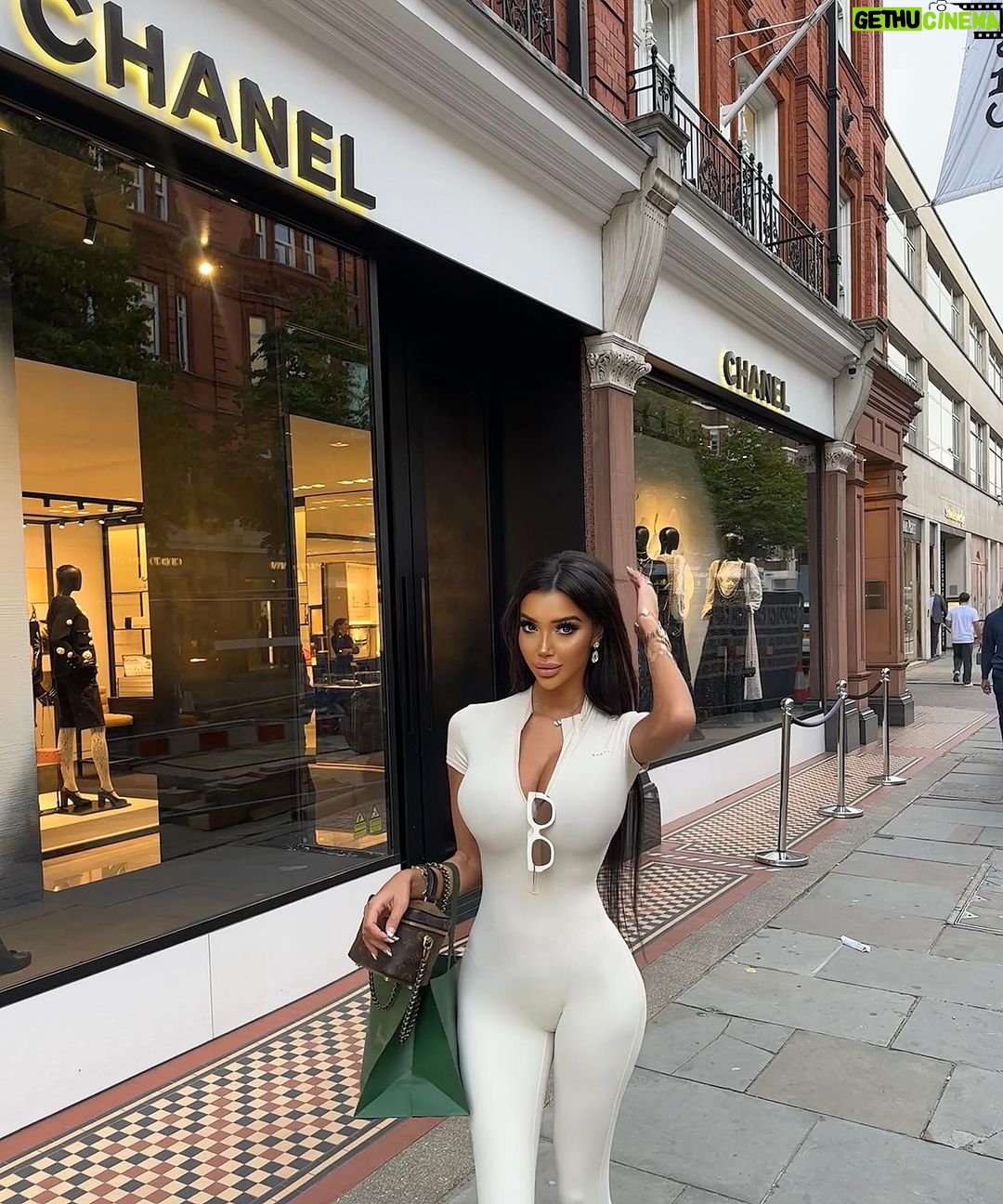 Chloe Khan Instagram - Jumpsuit from @d.d.c.t.d 💫 🤍 Knightsbridge