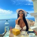 Chloe Khan Instagram - It’s a wonderful world 🌍 so thankful for this life 💙 Santorini, Greece