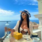 Chloe Khan Instagram - It’s a wonderful world 🌍 so thankful for this life 💙 Santorini, Greece