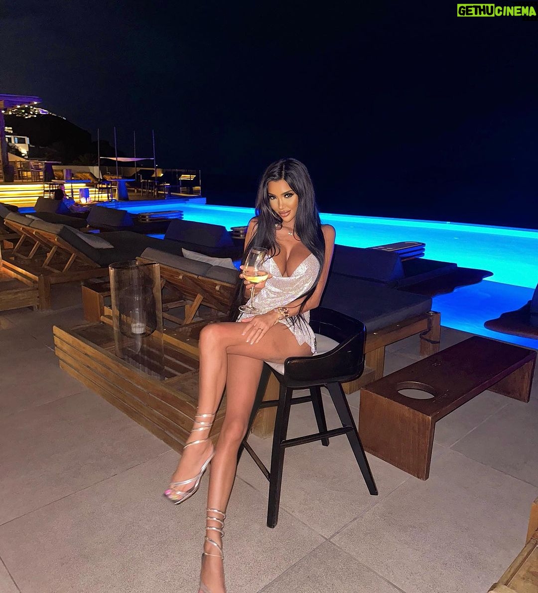Chloe Khan Instagram - 🥢 CAVO TAGOO 🌟 Cavo Tagoo Santorini