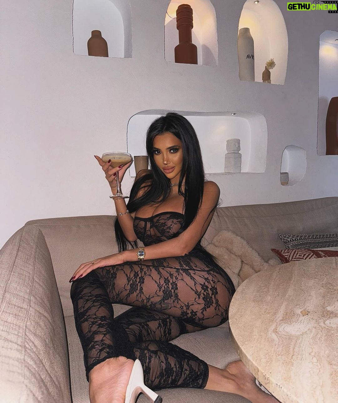 Chloe Khan Instagram - Back in my fave Parisian restaurant party tonight 🇫🇷 @kalamata.paris pic 1,2,3or4? Kalamata Paris