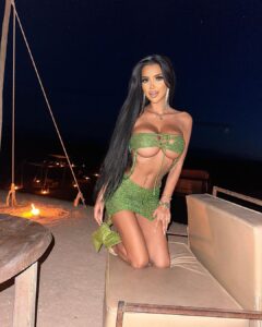 Chloe Khan Instagram - Just had the most incredible night in the desert 🌵 🐪 pic1,2or3? Agafay Desert
