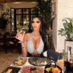 Chloe Khan Instagram - First time at @sheesh_uk wow !!! 🤤🤤🤤 it’s the everything for me 🤍 Sheesh Restaurant, London