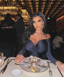 Chloe Khan Instagram - Oysters for the Sharky obvs 🦪 🦈 Isabel Mayfair
