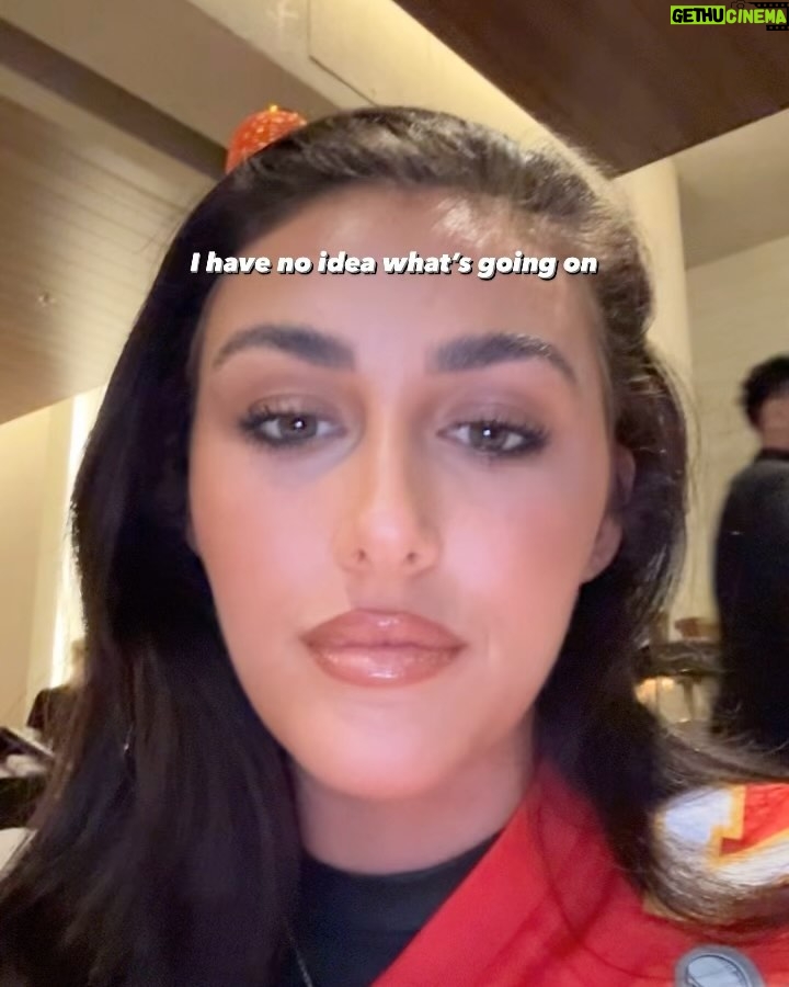 Chloe Veitch Instagram - RANDOM FOOTBALL GAME IN THE MIDDLE OF USHERS CONCERT. All jokes aside Iām so jel of the celebrations over here š CANT WAIT TO MOVE HERE š„¹š«¶š½
