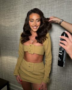 Chloe Veitch Instagram - Date night 🫦 @prettylittlething