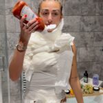 Chloe Veitch Instagram - The most scariest thing in the world, a woman on her period. I’m a tampon duh