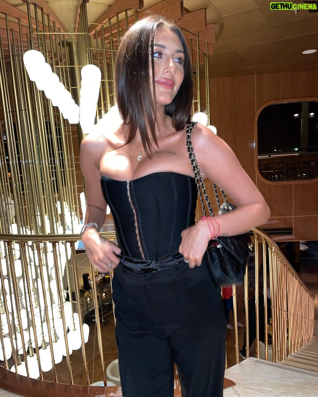 Chloe Veitch Instagram - You’ll find me where the food is 🥹 Croatia