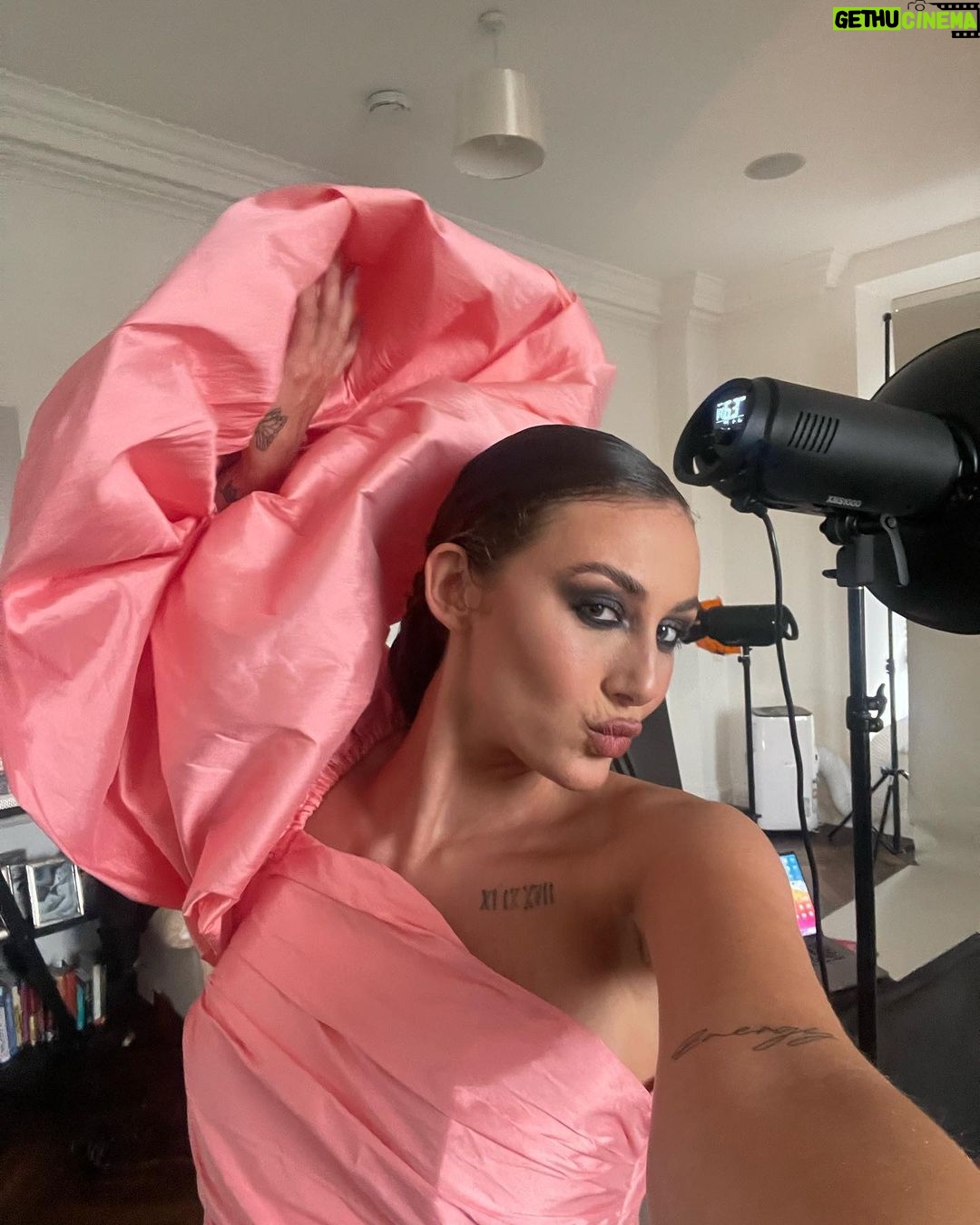 Chloe Veitch Instagram - Being fabulous as always