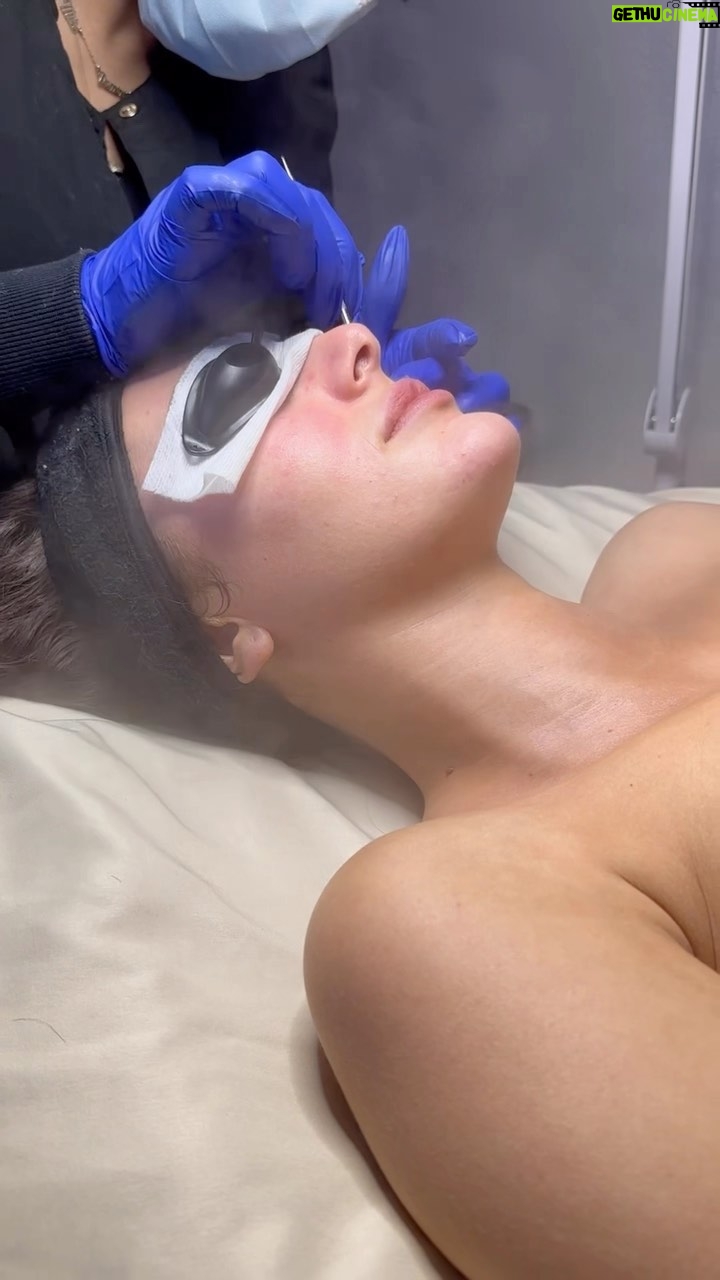 Chloe Veitch Instagram - Cleaning all the neggy energy 🧖♀️
