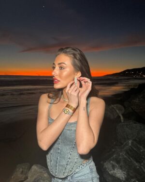 Chloe Veitch Instagram - This years been an unexpected one, finding love, finding more life long friends, hitting my first million on tiktok, Being sober, being on my 3rd no1 Netflix show, moving to LA and a proposal?  Also it’s my birthday Sunday I’ll be FUGGIN 24😭💀 💍