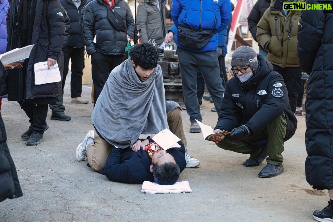 Cho Byeong-kyu Instagram - 진짜 마지막!! 사랑했고 사랑하고 사랑할게요 경소 모든 분들 #경이로운소문#ocn#netflix