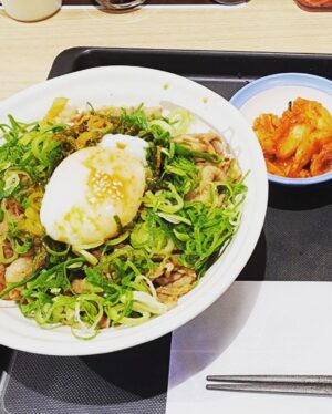 Cho Kyu-hyun Instagram - 2023년 또 열심히 달리려고 
잘 쉬다 왔어요^^ 
많이 만나자!! 보고싶어요!!!!!

今度の 連休に
良く 休んできました。
3月、あなたに
会いに行くんですが
ちょっと 元気で
待っていてください
いつも　ありがとう😊