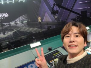 Cho Kyu-hyun Instagram - 3달간 월요일 밤을 함께해 준 싱어게인 너무 고마웠어요^^ 떠나보내기 속상한 마음에 함께 한 팀워크 G려버렸던 심사위원님들 + (콩알만하게 나왔지만 국민MC승기형) 사진 투척!!!! #싱어게인 #규현 #송민호 #선미 #이해리 #유희열 #이선희 #김종진 #김이나 #이승기 #싱어게인수고했어