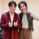 Cho Kyu-hyun Instagram - happy new year^^ 저는 열심히 관객들과 연휴에도 행복한 시간 보내구 있지요!! 오늘은 나랑 몸무게 비슷해 지고있는 션통과 함께 #새해규많이받으세요 #살빠진신동 #규윈플렌 #웃는남자 #새해니까웃어웃으라구