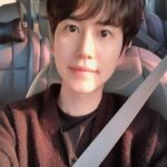 Cho Kyu-hyun Instagram - 민간인규~~ 퇴근길~~ 앞으로 함께할 수 많은 공연과 음악 기대 해 주세요!! 나 노래 늘었다!! 슈주 완전체도 많이 기대해주세요!! 요즘 사진 어플이 너무 좋군 허허허허헣 오늘은 꿀잠자야지 10시간자야지 아주그냥 오후 12시까지 자야지!!!! 자고 일어나서도 두시간동안 뒹굴뒹굴 해야지!!