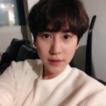 Cho Kyu-hyun Instagram - Happy new year^^ 이제 삼땡규33 #려욱아난너에게취해 #술땜에취하는게아니야 #라이브신갓령구 #드디어2019 #옛날사진