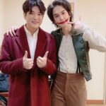 Cho Kyu-hyun Instagram - happy new year^^ 저는 열심히 관객들과 연휴에도 행복한 시간 보내구 있지요!! 오늘은 나랑 몸무게 비슷해 지고있는 션통과 함께 #새해규많이받으세요 #살빠진신동 #규윈플렌 #웃는남자 #새해니까웃어웃으라구