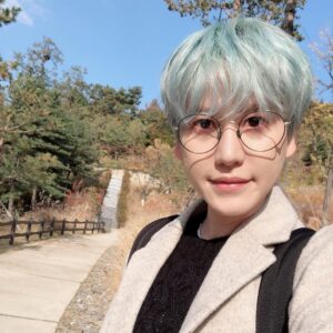 Cho Kyu-hyun Instagram - 향락적인 머리들아 이젠 안녕.. 머리카락아 고생했어.
